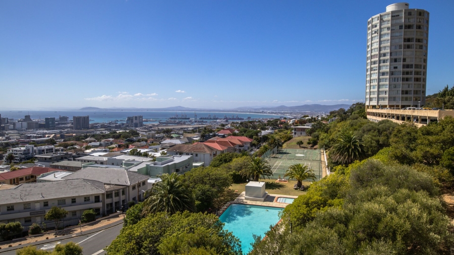 1 Bedroom Property for Sale in Vredehoek Western Cape